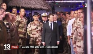 En visite au Tchad, Emmanuel Macron évoque les débordements à Paris