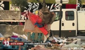 "Gilets jaunes" : des ronds-points évacués par la gendarmerie