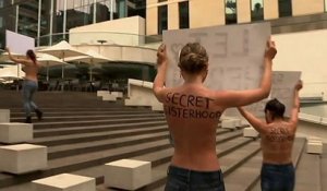 Australie : des manifestantes topless pour soutenir Rahaf Mohammed al-Qunun