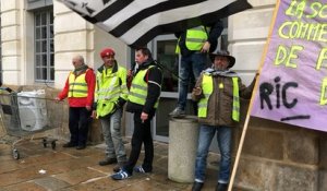 Manifestation des Gilets jaunes du Morbihan à Auray