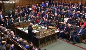 Brexit : Theresa May essuie une très lourde défaite au Parlement