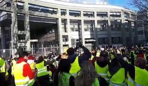 Gilets jaunes : plus de 2 000 manifestants réunis à Valence