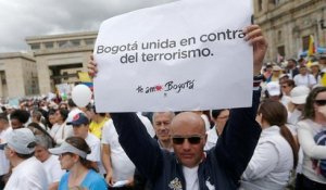 Les Colombiens unis contre la terreur, l'ELN revendique l'attentat