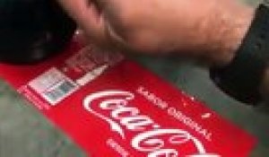 Une bouteille de Coca-Cola spécial contrebande