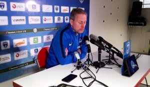 Alain Perrin, l'entraîneur de l'AS Nancy Lorraine,  très déçu après le nul 1-1 à Niort