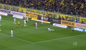 Bundesliga : 21e j. - Le but sensationnel de Sancho pour Dortmund