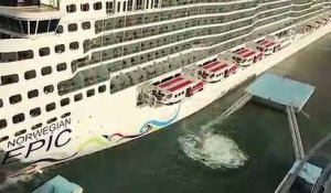 Un bateau de croisière percute le quai en entrant au port