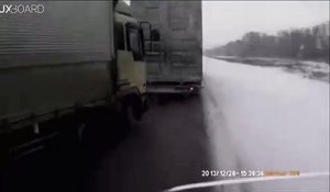 Un routier évite le pire sur une autoroute... Réflexe miraculeux