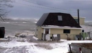 Aux Etats-Unis et au Canada, des "tsunamis de glace" surgissent hors de l'eau