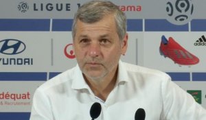 8es - Genesio : "Très déçu pour le foot français"
