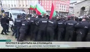 La police bulgare se gaz elle même en voulant disperser des manifestants