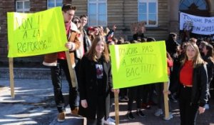 Bouxwiller : 300 lycéens manifestent contre la réforme du lycée et du bac