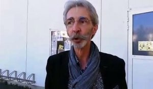 Jean-Luc Michaud, directeur de l'association Trajectoire Ressources, donne la parole aux habitants de Montbéliard
