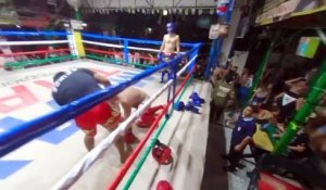 Un touriste ivre monte sur le ring pour faire un combat en Thaïlande