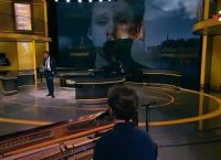 Dans 20h30 le Dimanche, sur France 2, un moment fort avec le chanteur Tim Dup qui a rendu hommage à Notre Dame de Paris