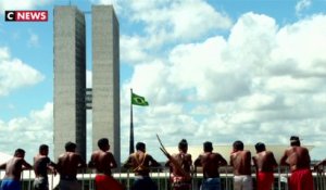 Brésil : des milliers d'indigènes manifestent contre la politique de Jair Bolsonaro