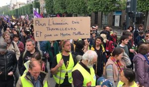 Gilets jaunes et militants écolos et pro migrants au 1er mai à Rennes