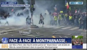 Jets de projectiles, gaz lacrymogènes: la situation se tend à Paris entre forces de l'ordre et manifestants