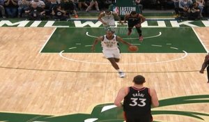 Assist of the Night: Khris Middleton