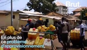 Pour comprendre la crise de l'eau en Guinée, les youtubeurs Hugo et Ludo ont enquêté