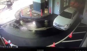 Sortir d'une station de lavage auto (Fail)
