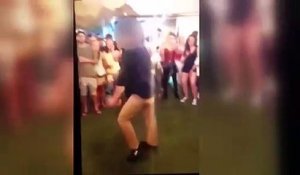 Un policier du FBI fait tomber son pistolet en dansant dans un club. Oups