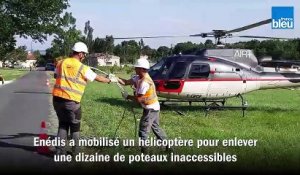 Enedis_mobilise_un_hélicoptere_pour_enlever des poteaux électriques en Dordogne