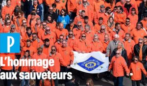 Hommage aux sauveteurs de la SNSM : 15 000 personnes aux Sables d'Olonne