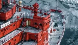 Le brise-glace russe Yamal filmé par un drone