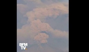 Mexique: la spectaculaire éruption du volcan Popocatépetl