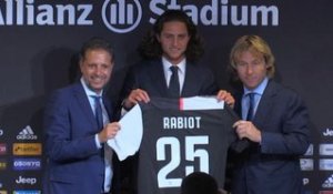 Juventus - Adrien Rabiot présenté avec le numéro 25