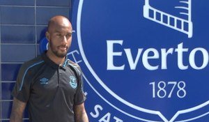 Premier League - Delph officiellement présenté à Everton