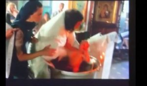 Russie : un enfant violenté par un prêtre orthodoxe lors d'un baptême