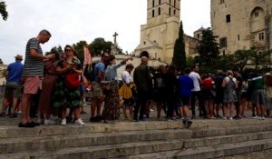 Avignon : une fil d'attente interminable pour le Palais des papes