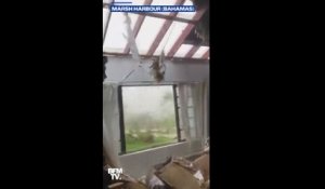 Aux Bahamas, cette habitante nous montre les ravages dans sa maison après le passage de l'ouragan Dorian