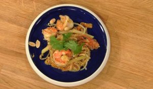 Nouilles, et crevettes sautées façon thai