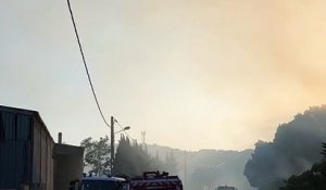 Incendie à Port de Bouc : les secours recommandent de rester confinés