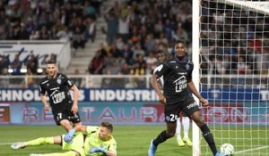 Domino's Ligue 2 : Troyes arrache la victoire dans le derby face à Auxerre