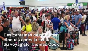 Faillite de Thomas Cook: des passagers bloqués à l'aéroport de Cancun