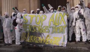 À Rouen, des centaines de personnes ont manifesté ce mardi pour exiger toute la transparence sur l'incendie de l'usine Lubrizol