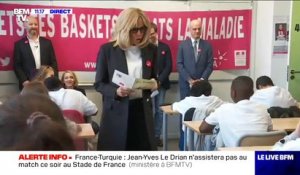 Brigitte Macron fait la dictée pour soutenir l'association ELA