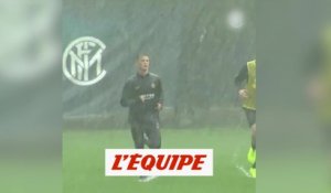 L'Inter s'entraîne sous un déluge - Foot - WTF