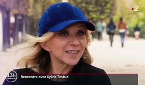 Tête-à-tête avec Sylvie Testud, artiste touche-à-tout, entre théâtre, écriture et cinéma