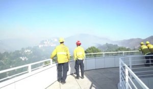 Les images de l'incendie Getty Fire approchant du Getty Museum à Los Angeles