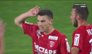 Le penalty de Vlatko Stojanovski pour assurer la victoire nîmoise
