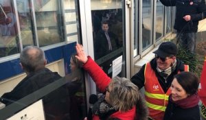 Des manifestants tentent de perturber la visite du secrétaire d’État à Alençon