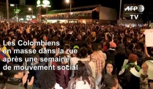 Les Colombiens manifestent contre le pouvoir au son des tambours