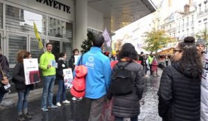 Reportage - Manifestation lors du Black Friday