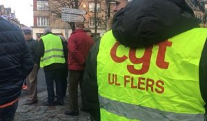 Grève du 5 décembre à Flers. Les policiers mobilisés devant le commissariat