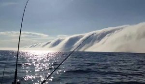 Cette mer de brouillard a comme un air de fin du monde